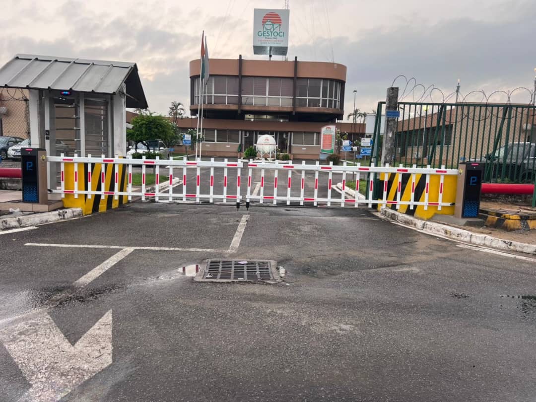 Sécurisez vos accès avec une barrière levante intelligente et fiable